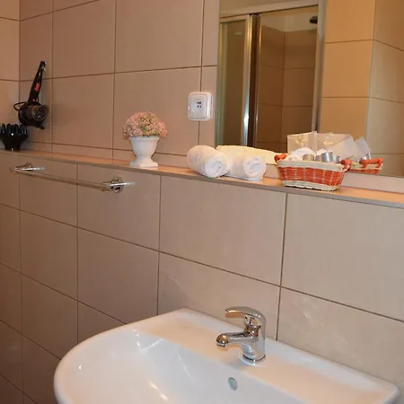Aréna Hotel 3*